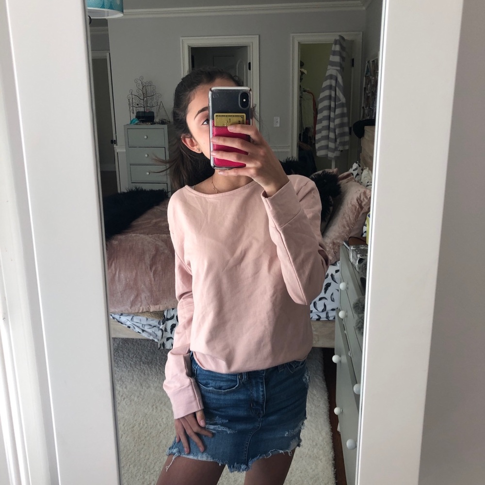 Light pink sweatshirt